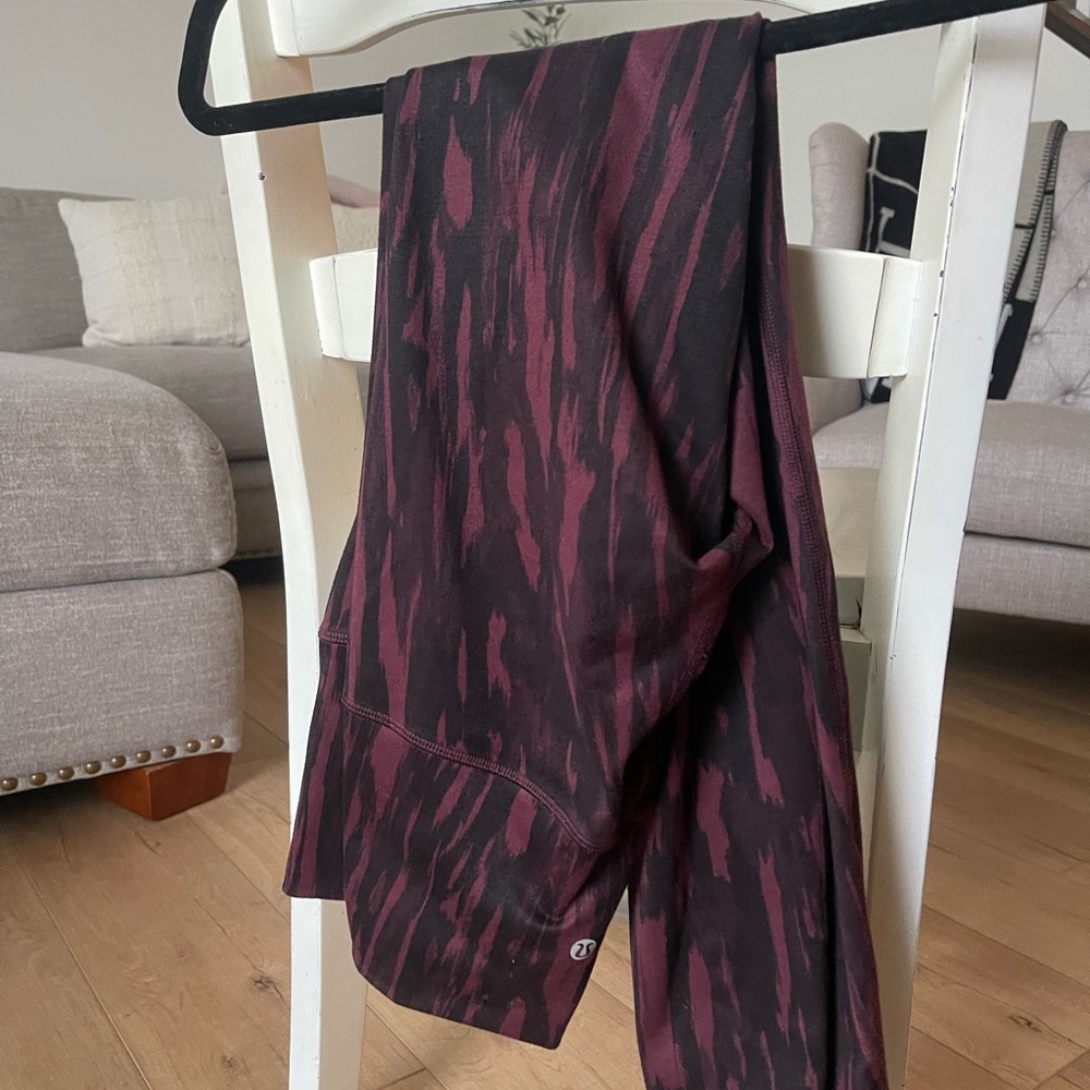 Lululemon wunder under leggings size 6 long